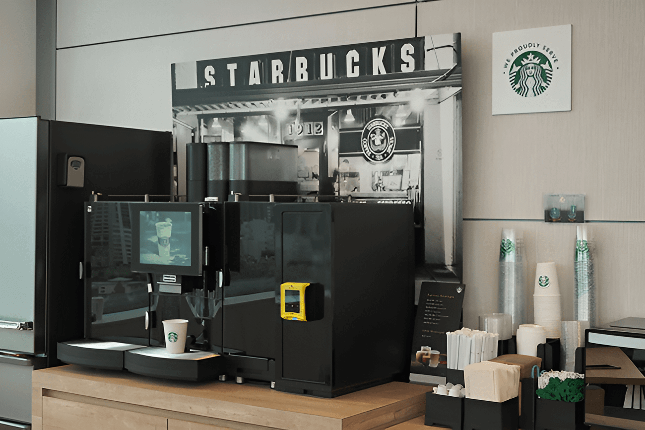 スターバックスのある空間で 働きやすいオフィスに